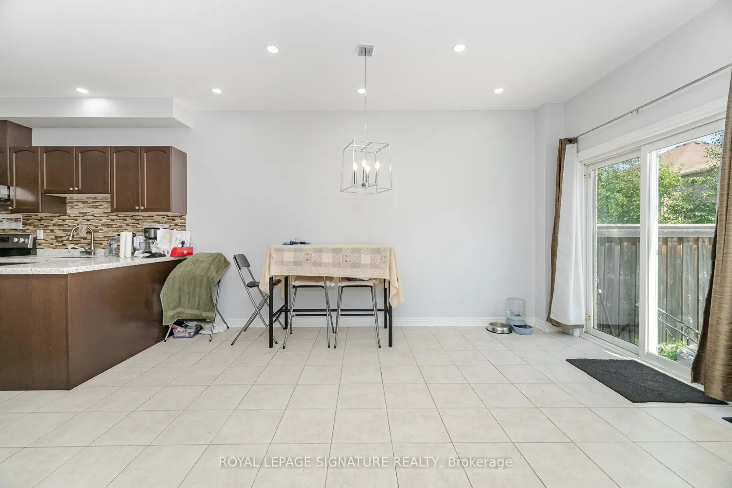 Additional image 3 of 443 Comiskey Crescent