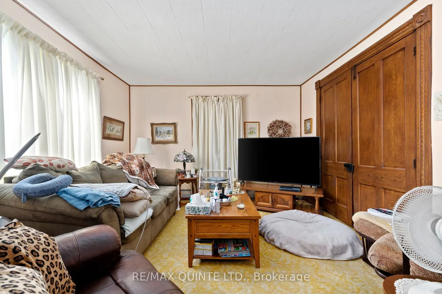 595 Elmbrook Road photo 5