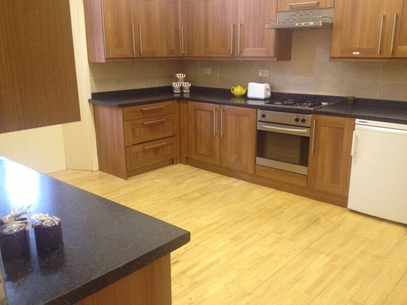 Additional image 3 of Room in a Shared Flat, Albert Drive, G41, N1 7GU