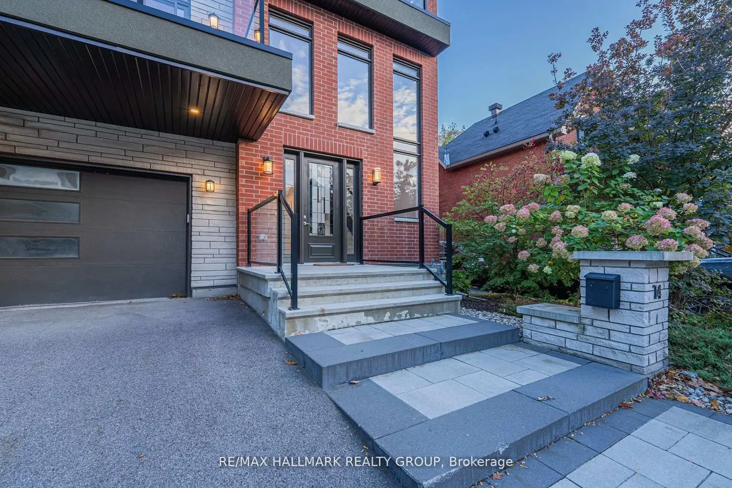 14 Thornton Avenue photo 3