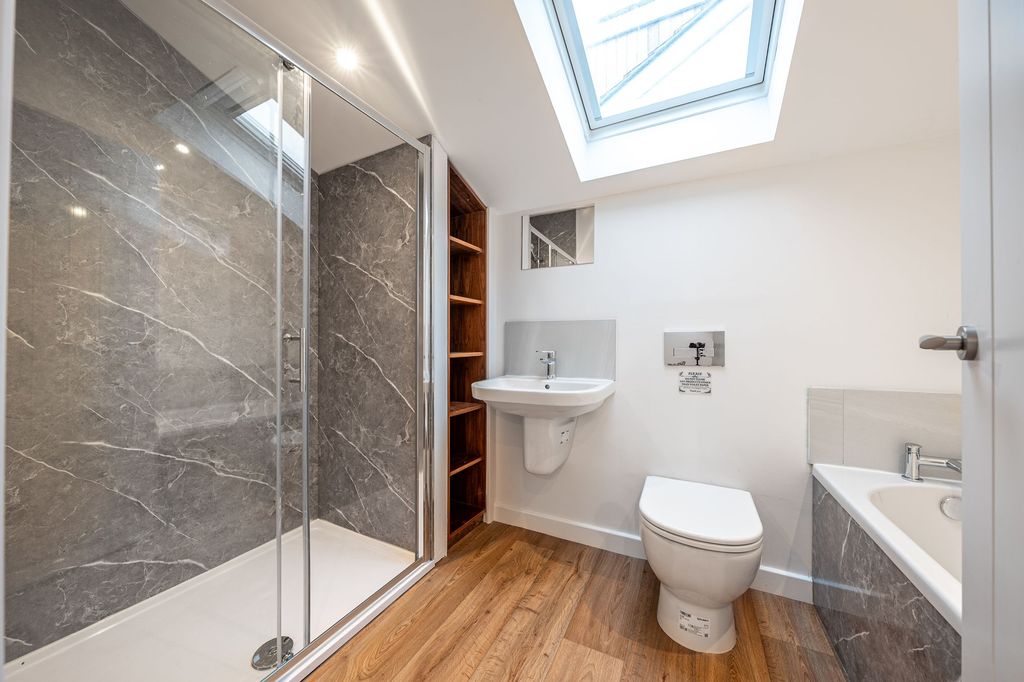 Additional image 10 of 2 bed detached house to rentHookstone Drive, Harrogate HG2