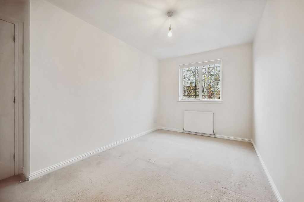 Additional image 11 of 3 bed semi-detached house to rentBrent Road, Glasgow, Glasgow G46