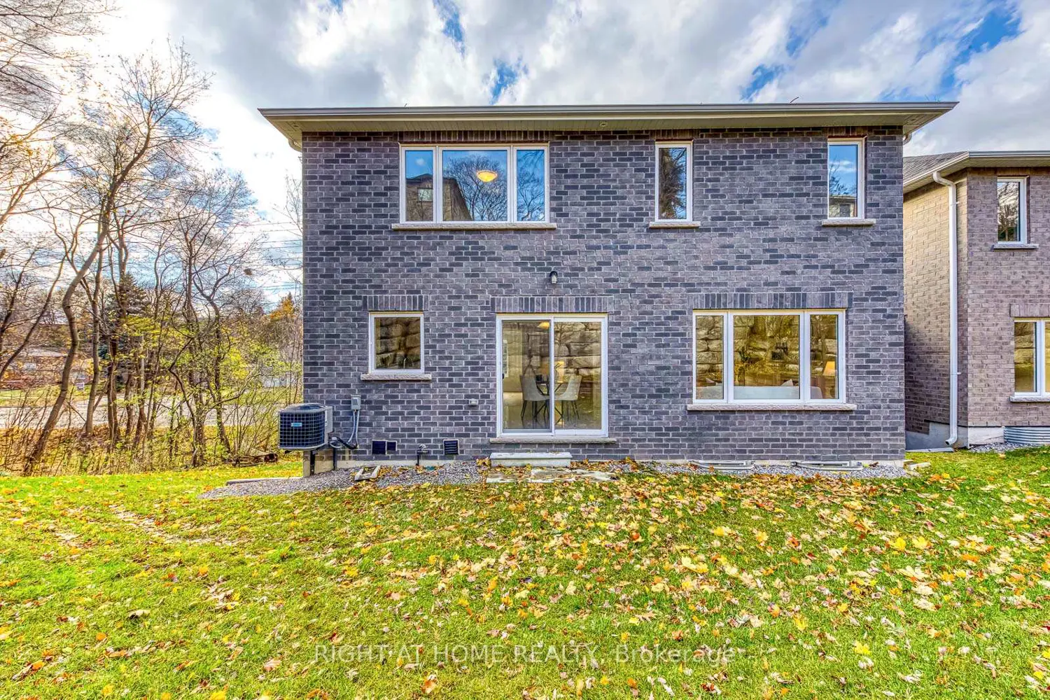 Additional image 16 of 2575 Islington Avenue