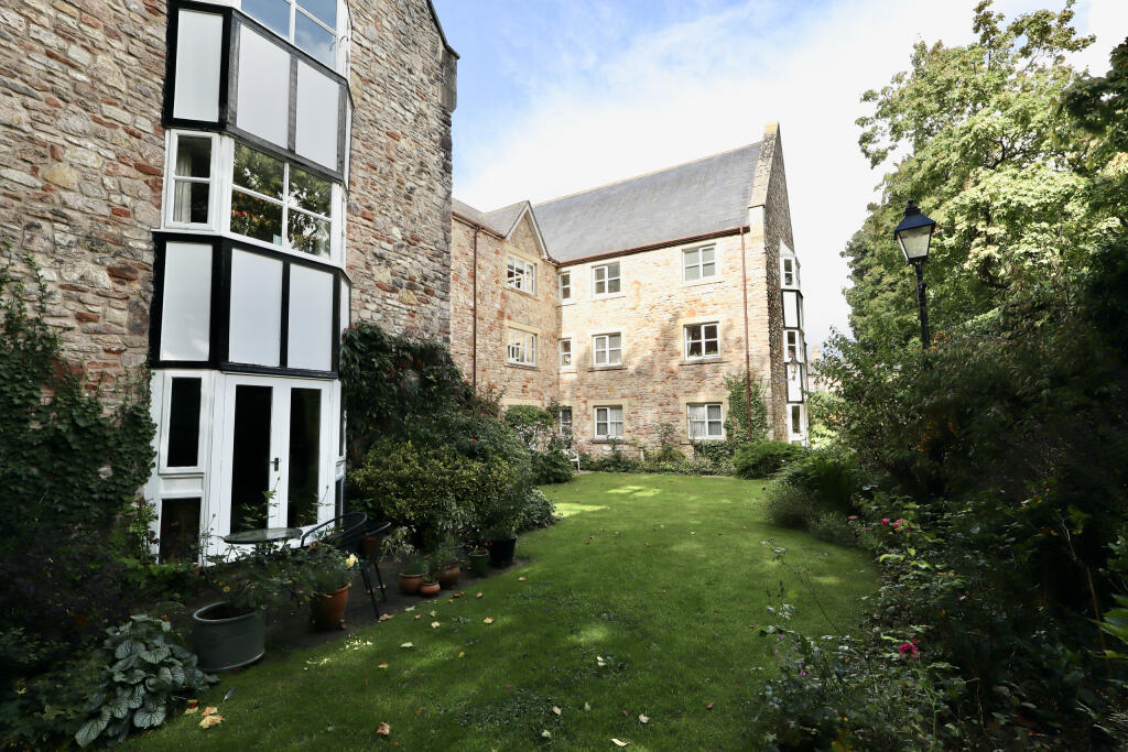 Carlton Court, Wells