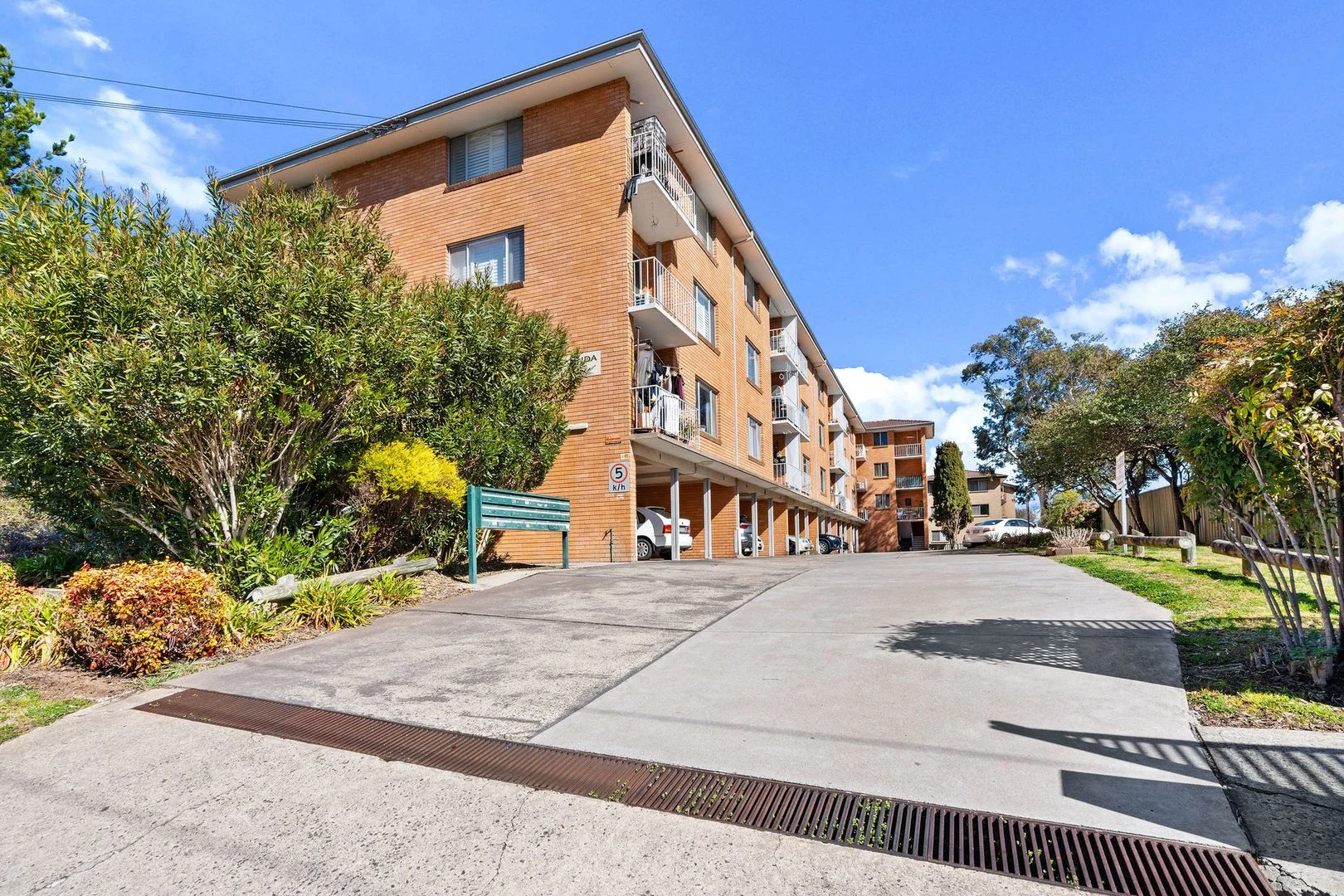 11/9 Crest Road, Queanbeyan NSW 2620