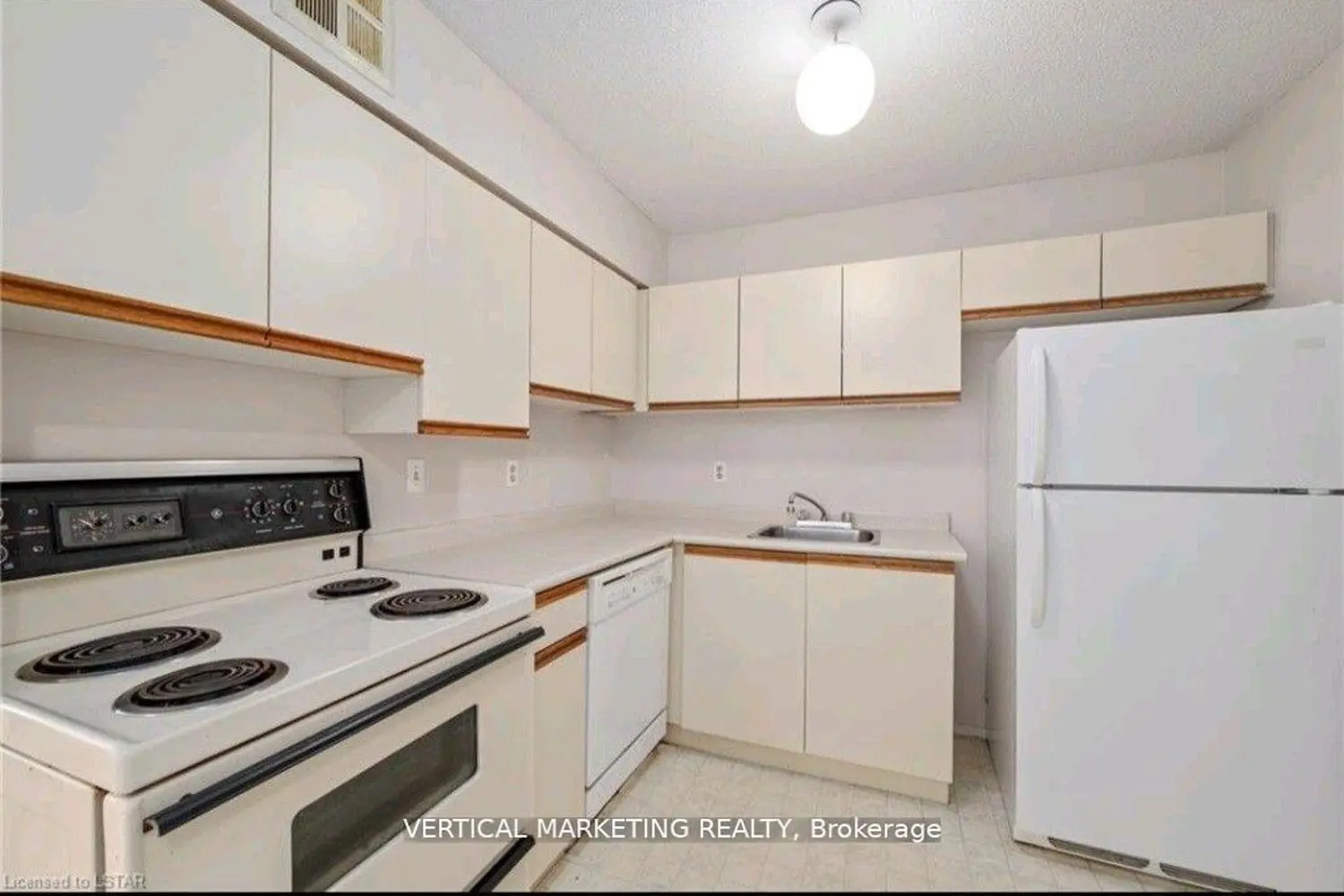 1 Jacksway Crescent 208 photo 5