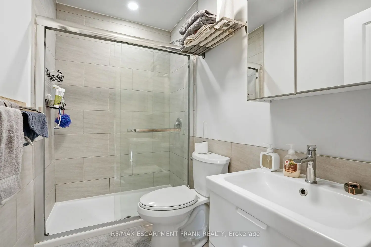 Additional image 12 of 50 Broadway Avenue