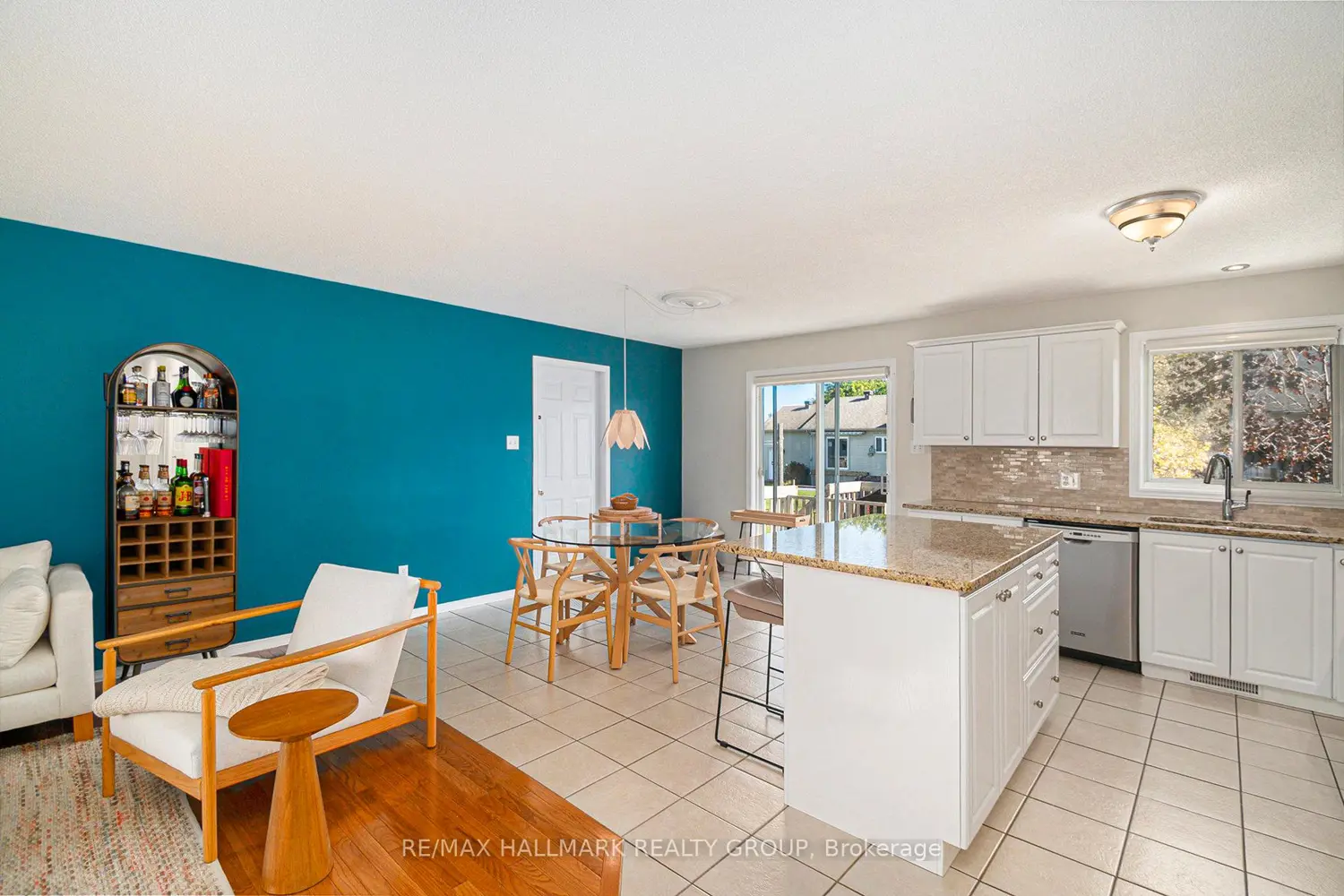 Additional image 2 of 849 Laval Street