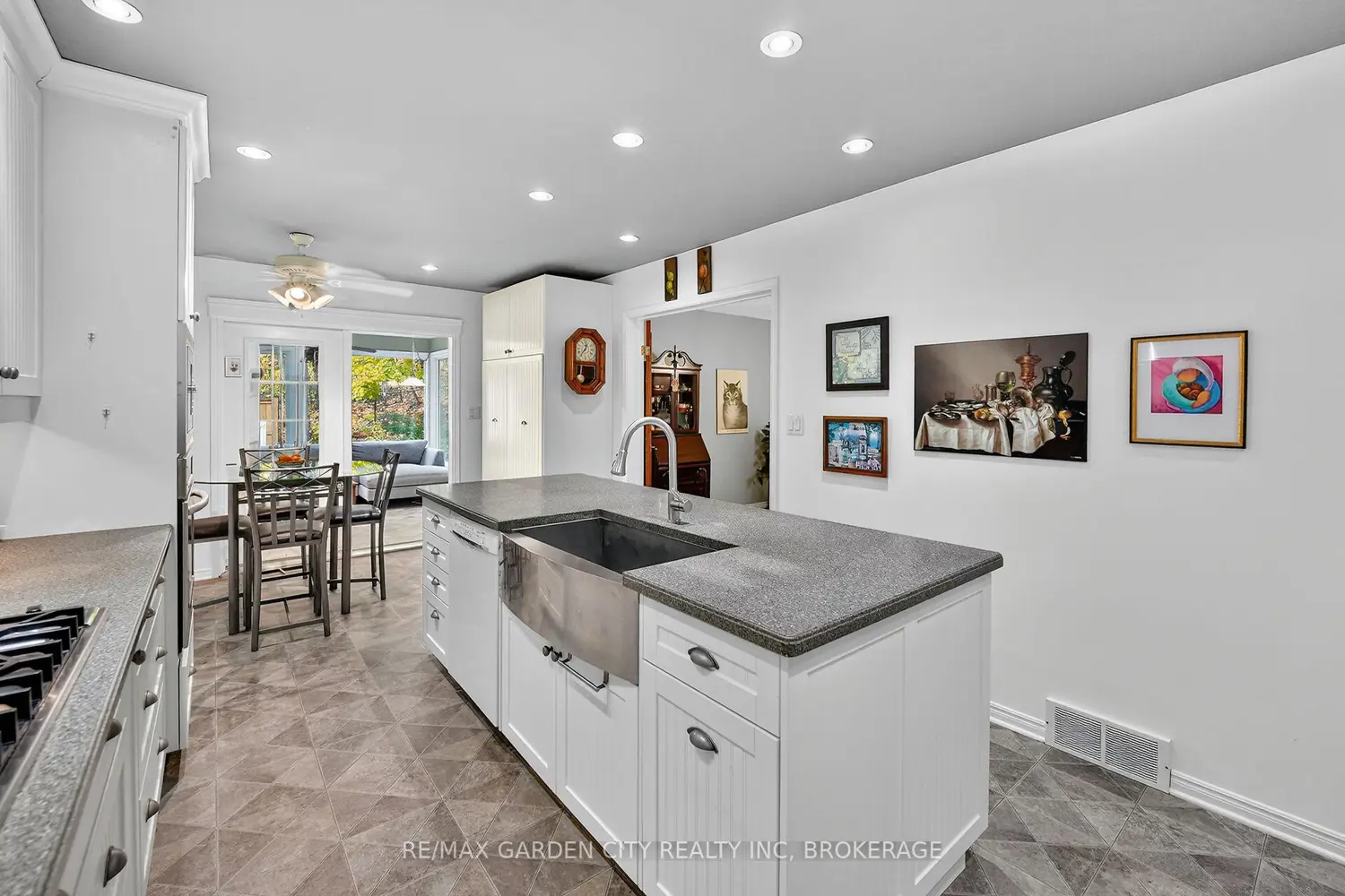 Additional image 3 of 39 Orchard Parkway