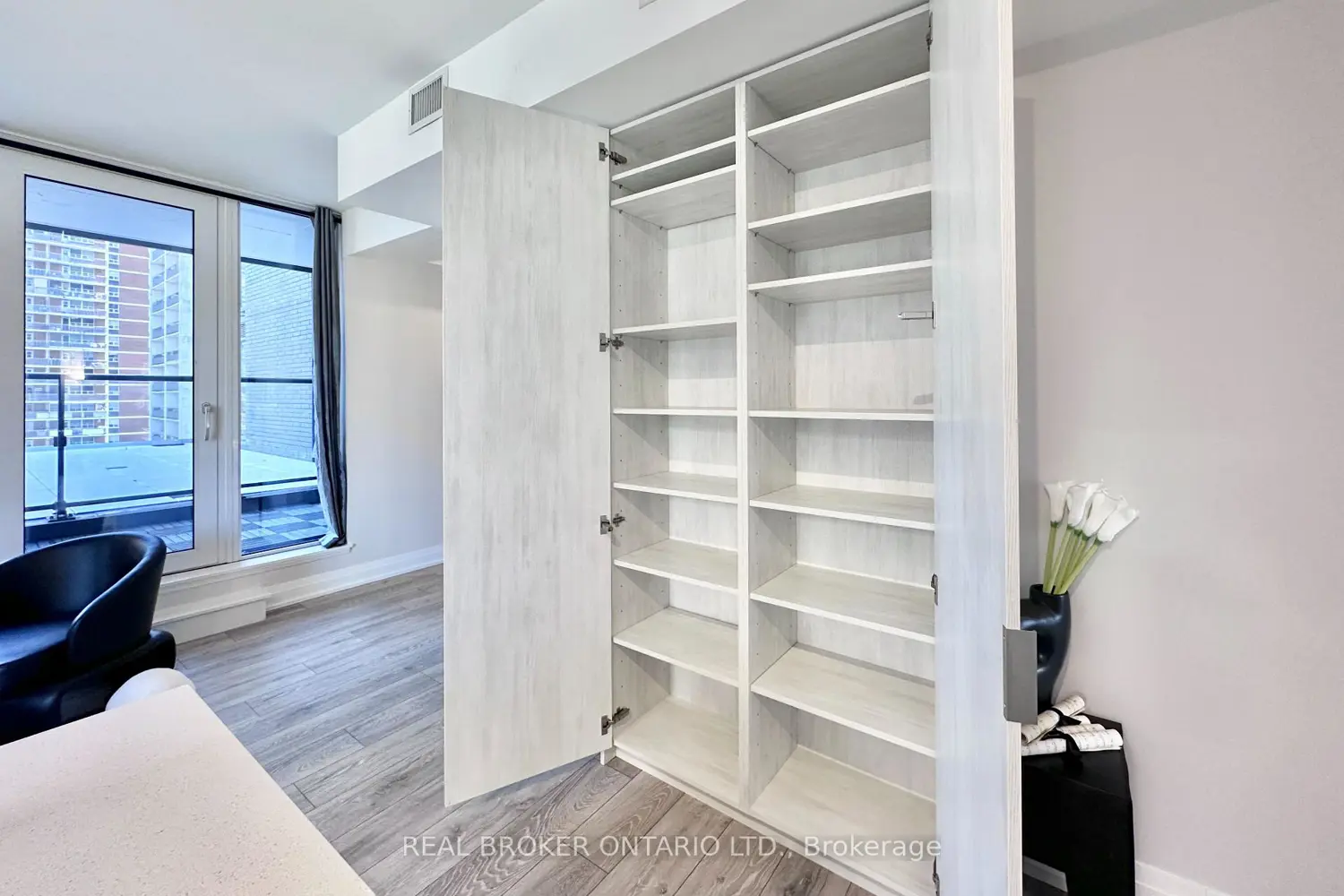 Additional image 4 of 21 Park Street 518