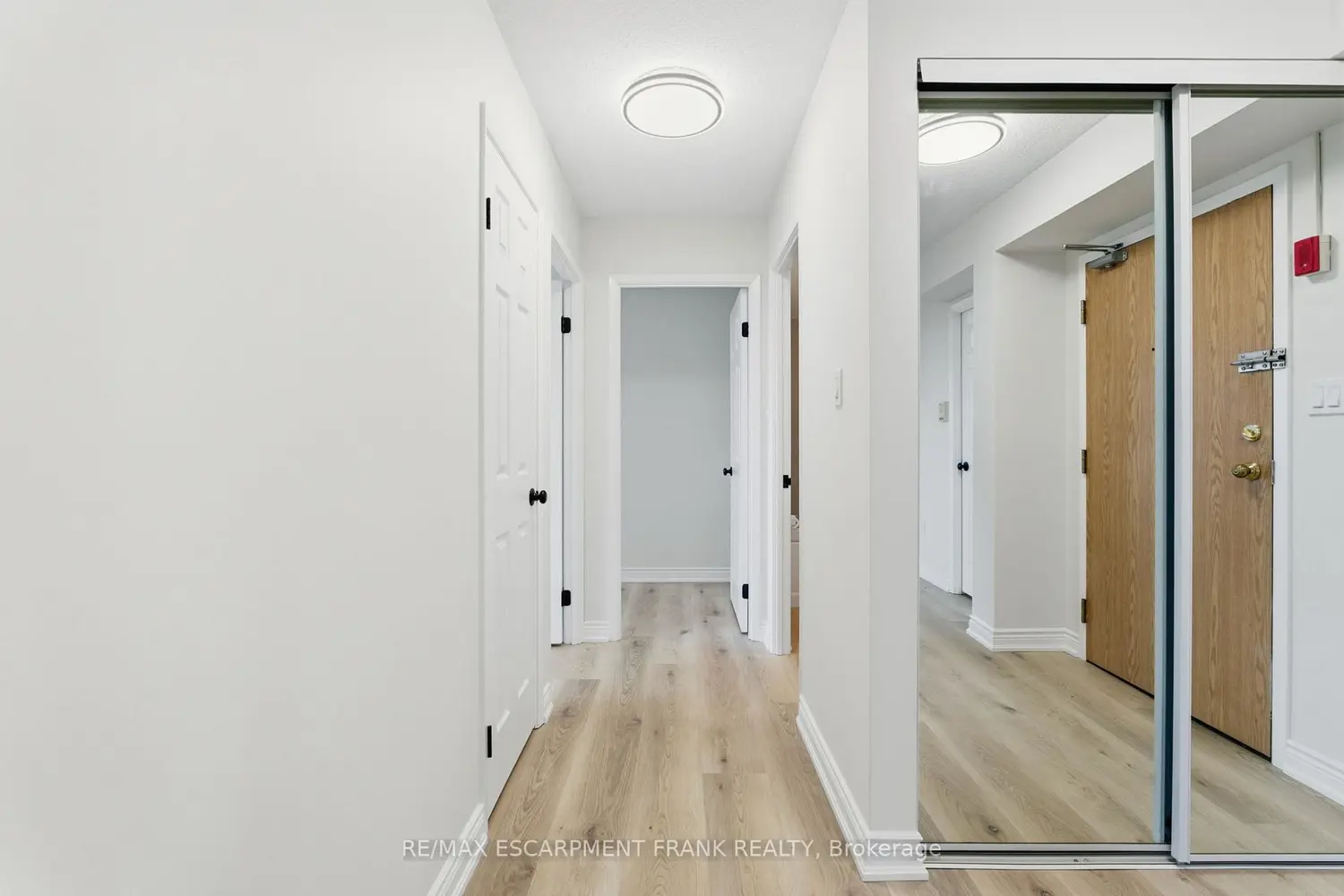 Additional image 11 of 432 Main Street 902