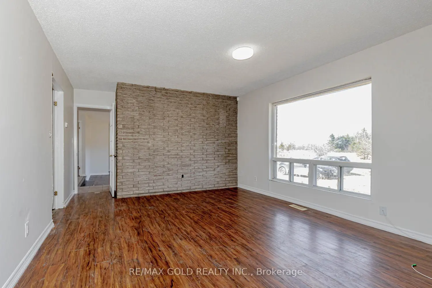 Additional image 8 of 255505 9Th Line