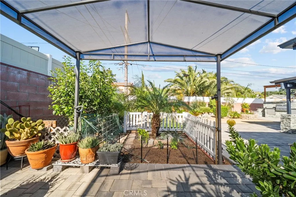 Additional image 74 of 10111 Elkwood St, Sun Valley, CA 91352