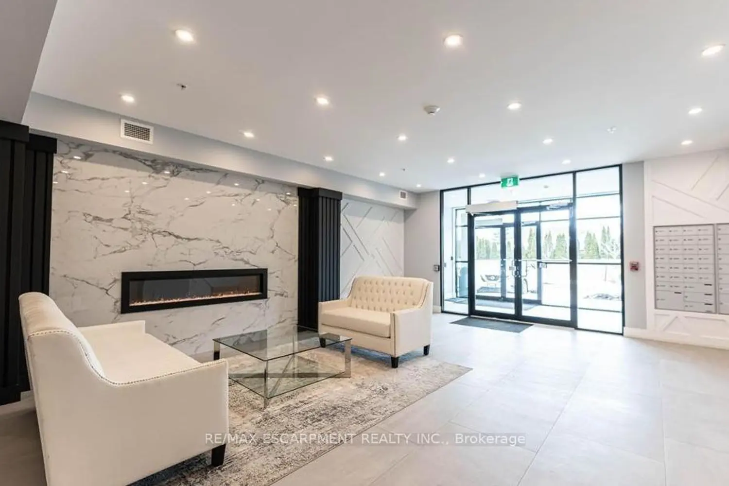 Additional image 3 of 120 Springvalley Crescent 104