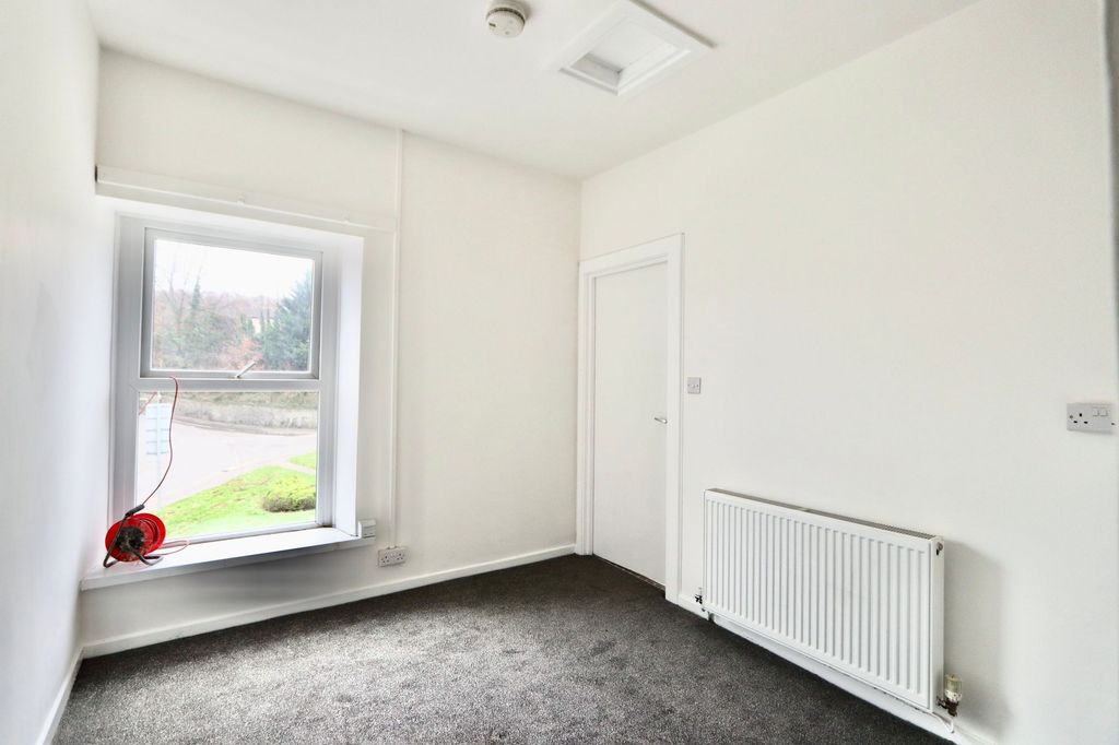 Additional image 6 of 1 bed flat to rentFlat 4, 50 High Street, Fleur-De-Lis, Blackwood NP12