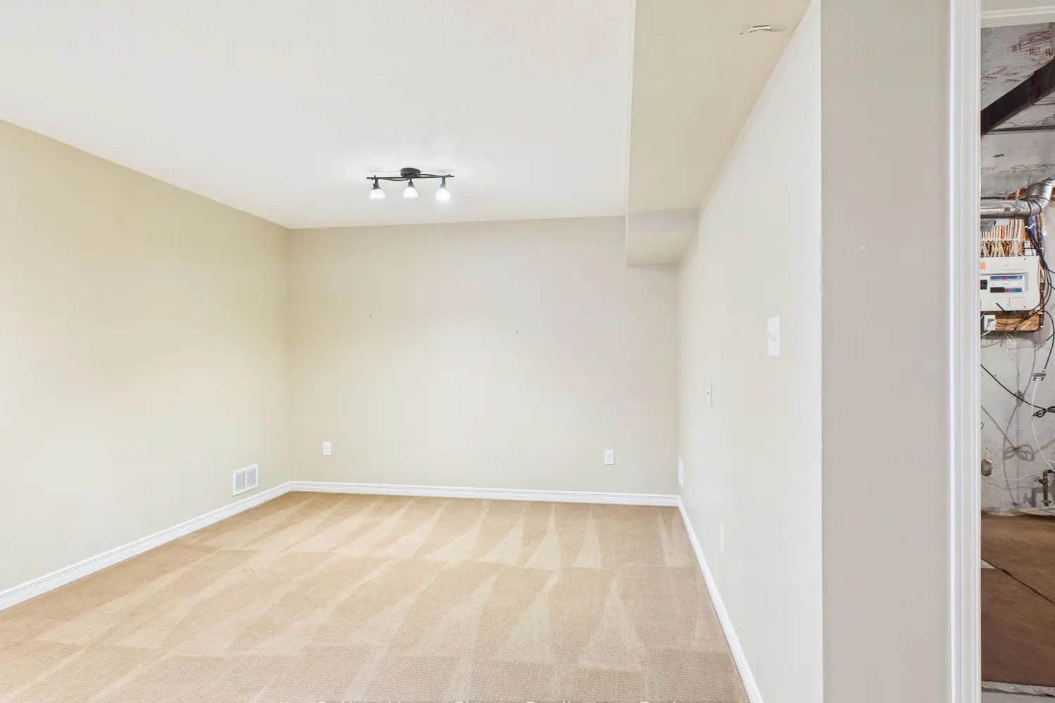 Additional image 14 of 409 Joseph Street 101