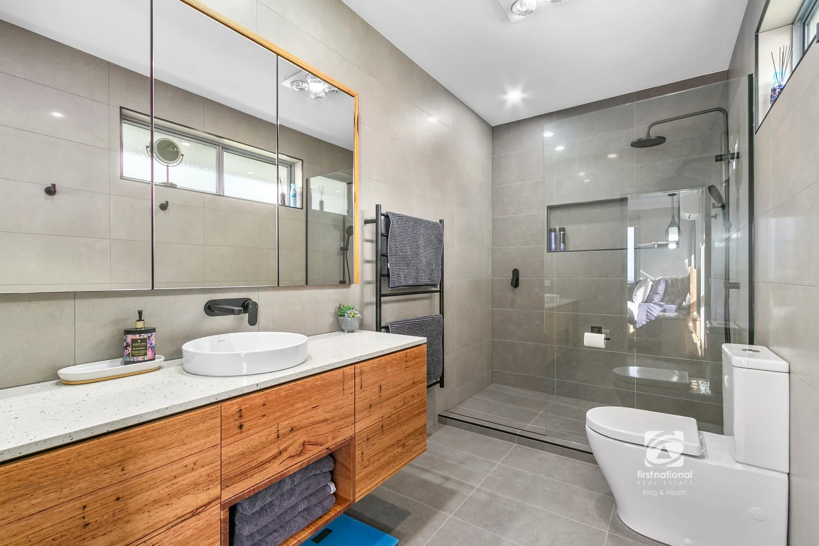 Additional image 12 of 121 Myer Street, Lakes Entrance VIC 3909