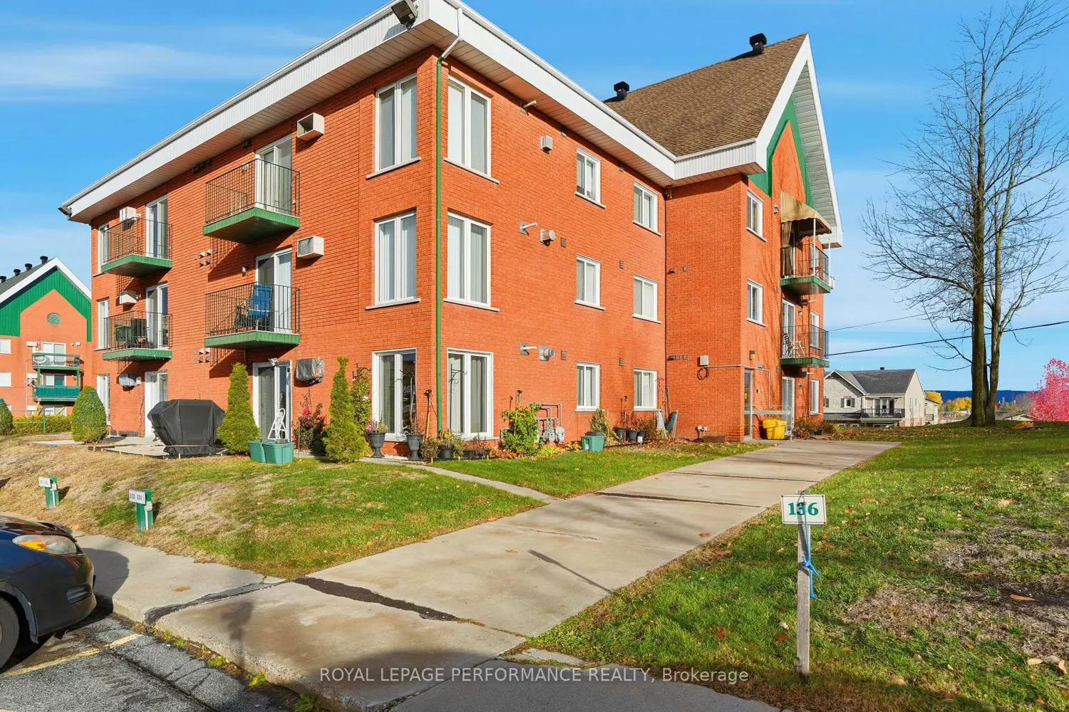 Additional image 8 of 1101 Clement Street 18