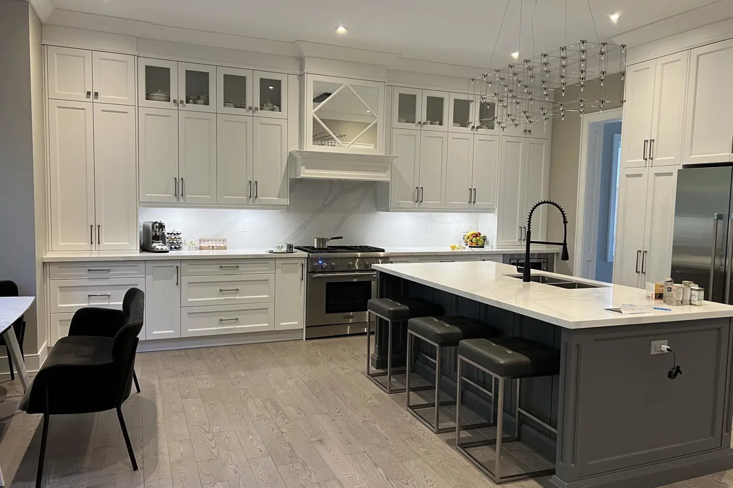 Additional image 10 of 1060 Kipling Avenue