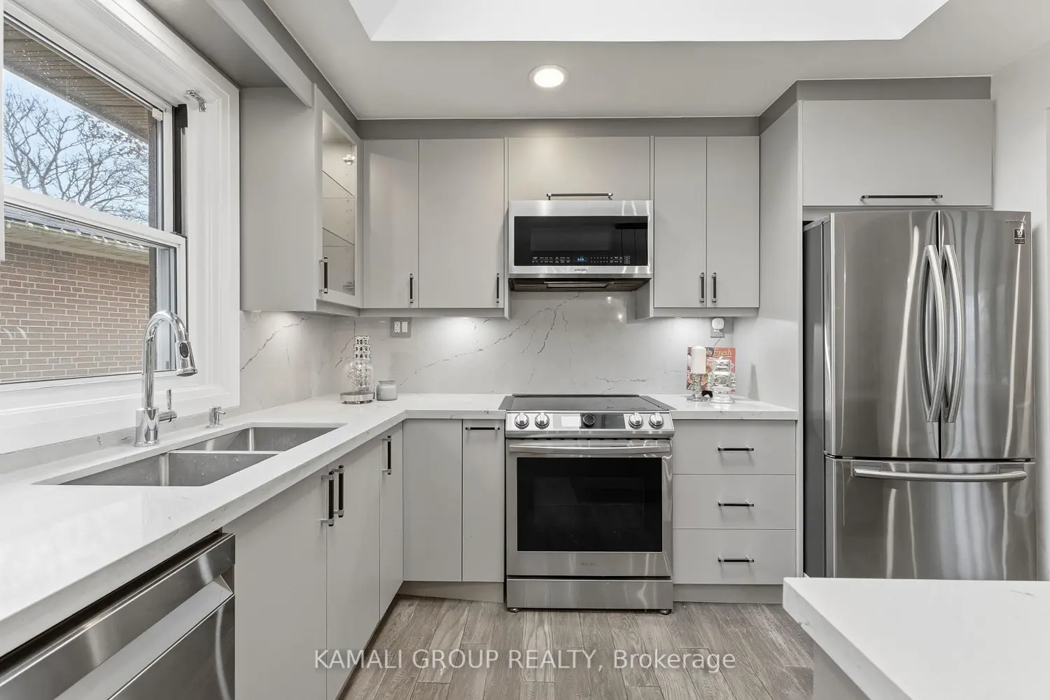 156 Trayborn Drive photo 4