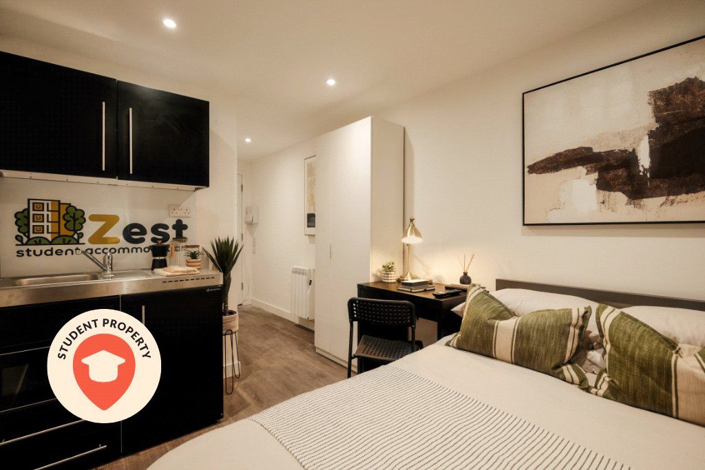 9 bed flat to rentGloucester Road North, Filton, Bristol, Gloucestershire BS34