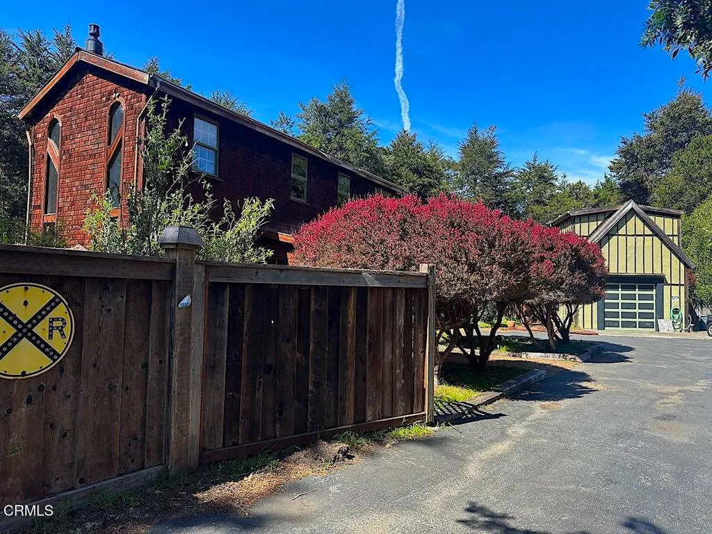 Additional image 2 of 10360 Gary Lane, Mendocino, CA 95460