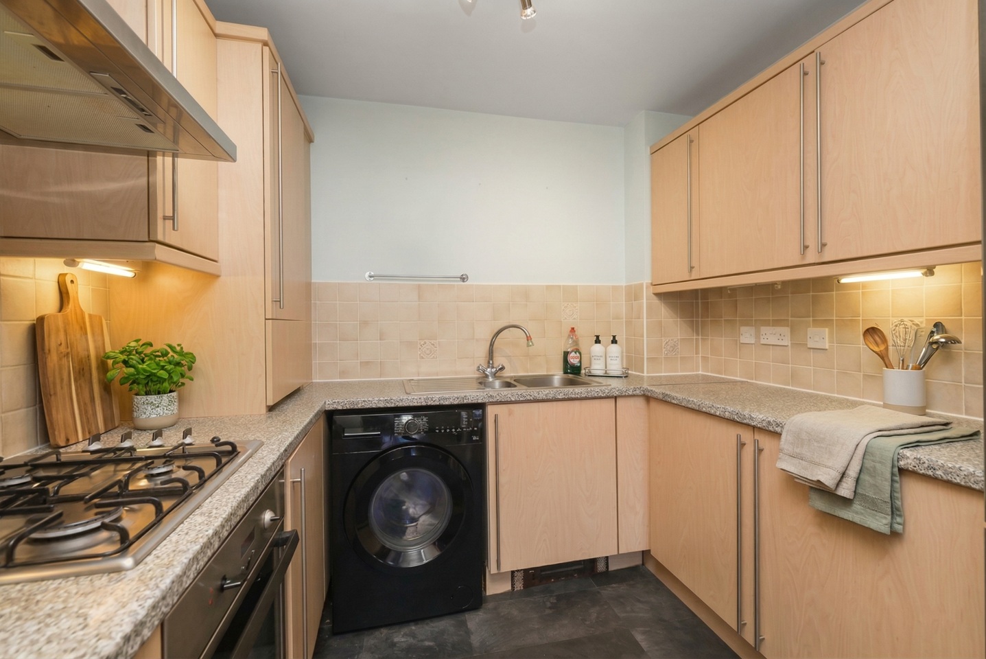 Additional image 4 of 2 Bed Flat, Stenhouse Gardens, EH11, N1 7GU