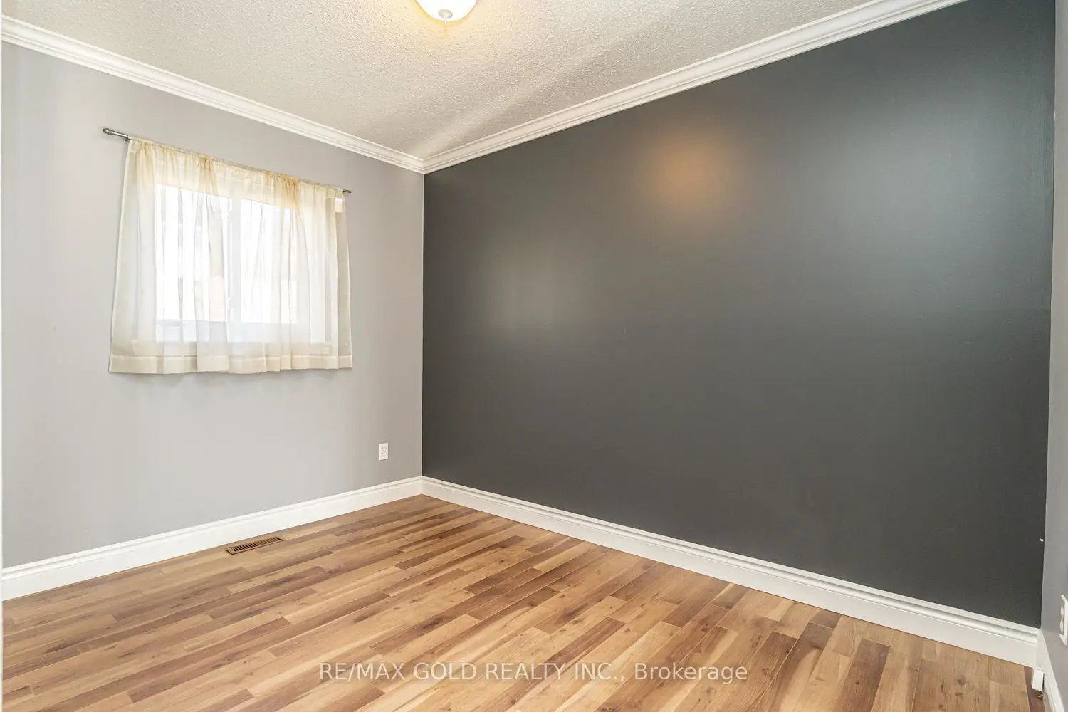 Additional image 3 of 46 Dearbourne Boulevard 41