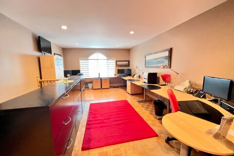 Additional image 5 of 3221A Yonge Street, Toronto, ON, M4N 2L3