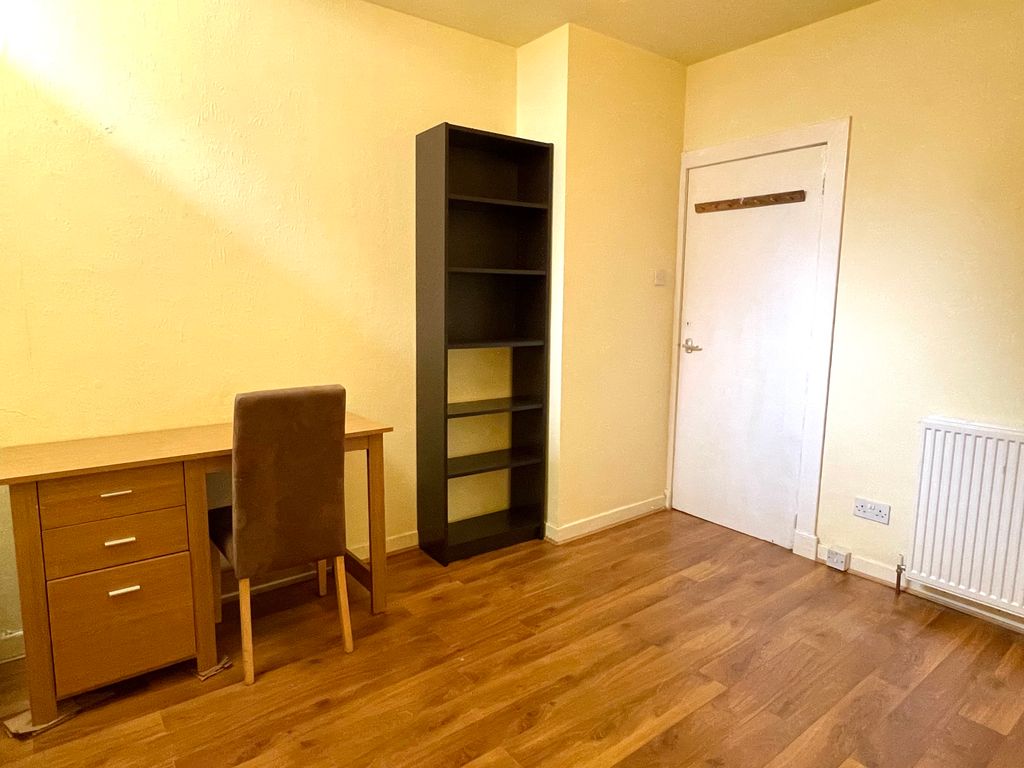 Additional image 6 of 4 bed terraced house to rentPark Road, Glasgow G4