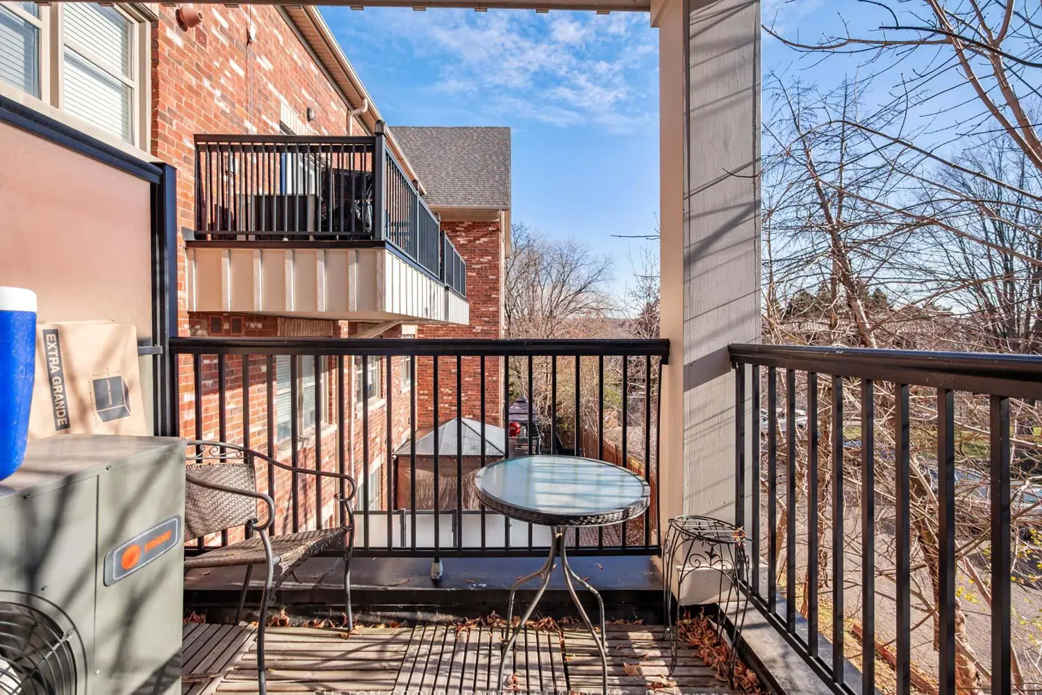 Additional image 16 of 9589 Keele Street 206