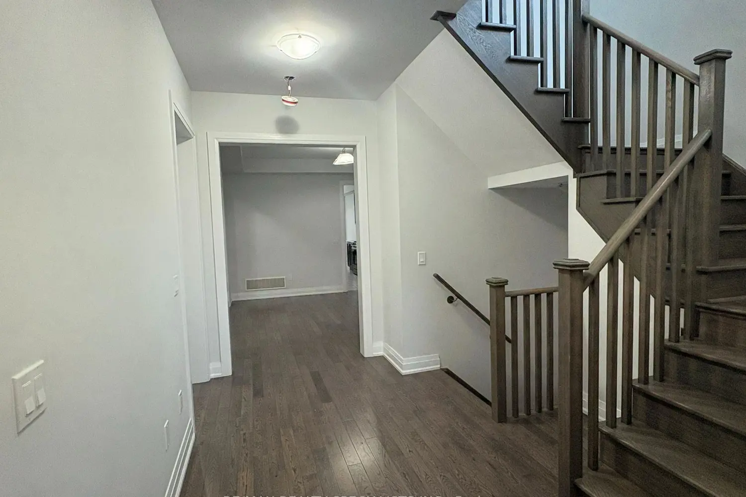 Additional image 4 of 995 Edinburgh Drive