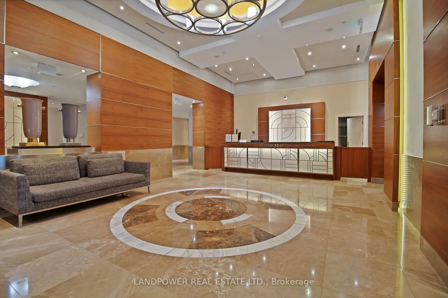 Additional image 18 of 761 Bay Street 1810