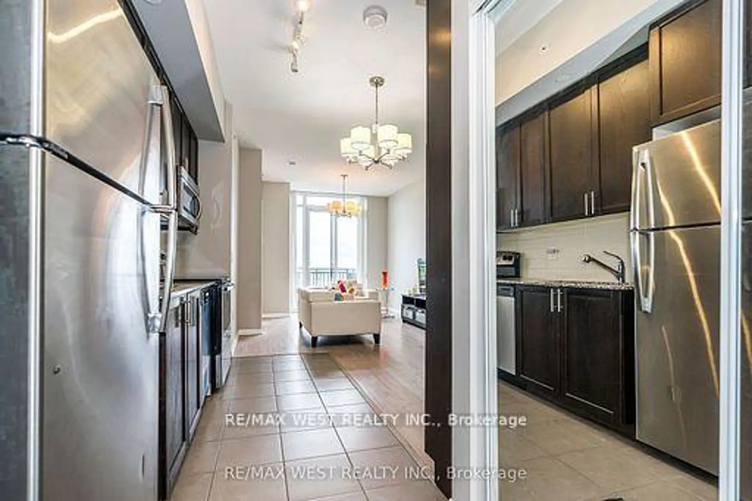 Additional image 3 of 830 Lawrence Avenue 830