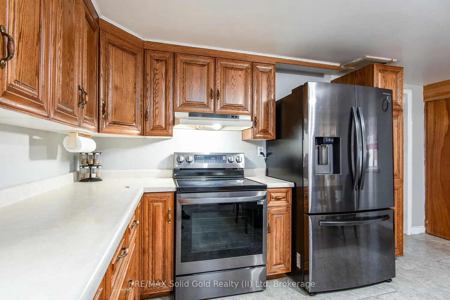 Additional image 11 of 73 Main Street East Street