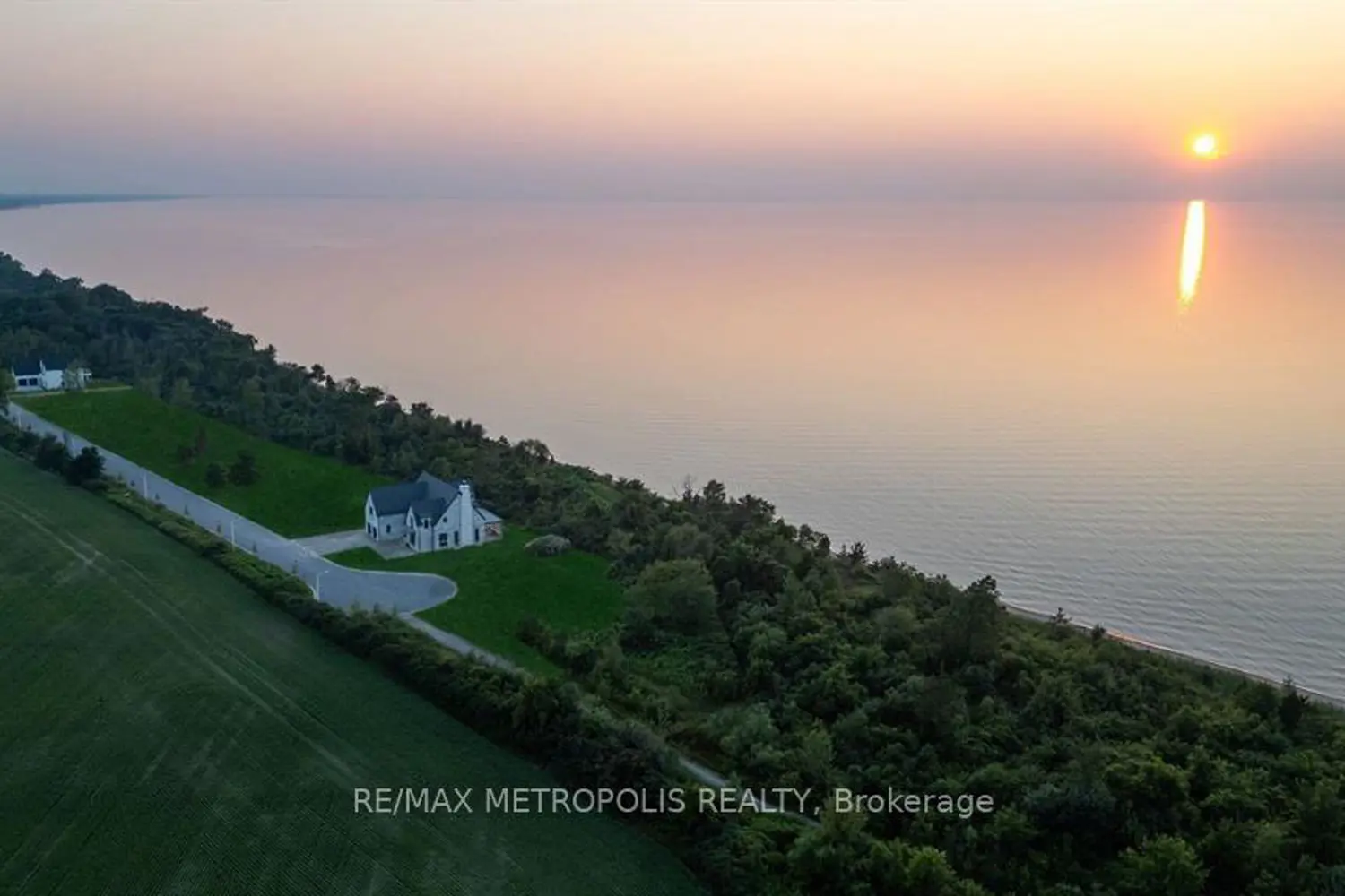 Additional image 17 of 7011 Blue Coast Heights