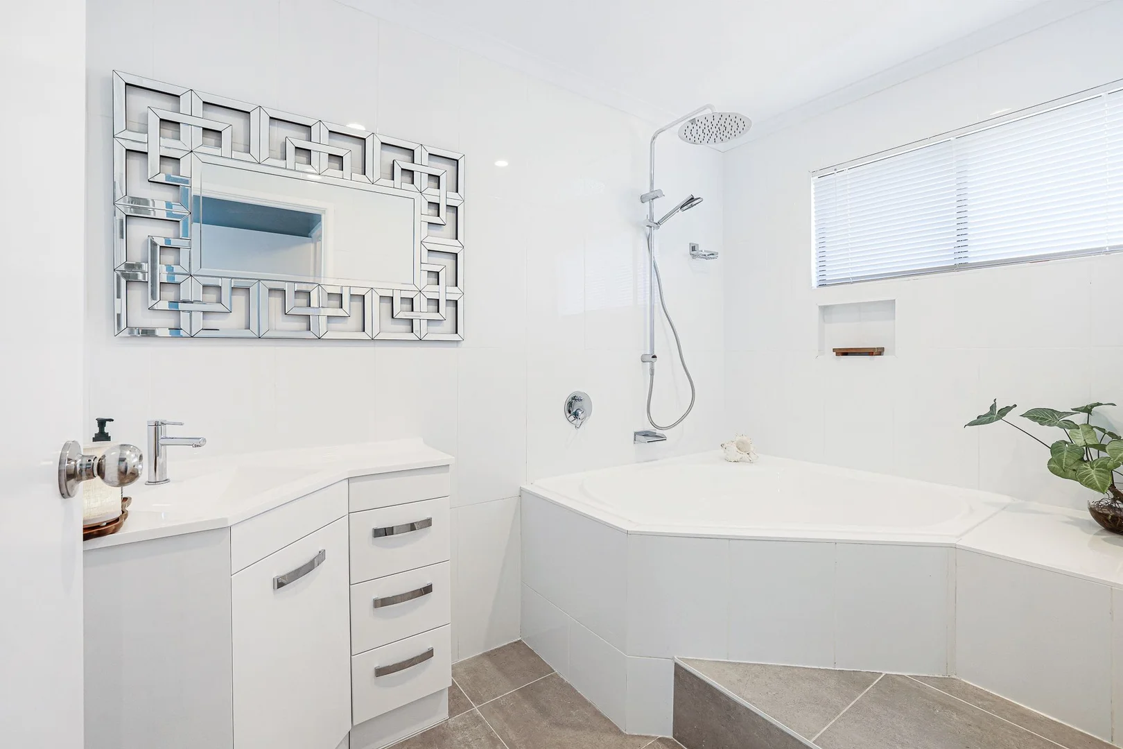 Additional image 8 of 51 Rickerts Road, Burnett Heads QLD 4670