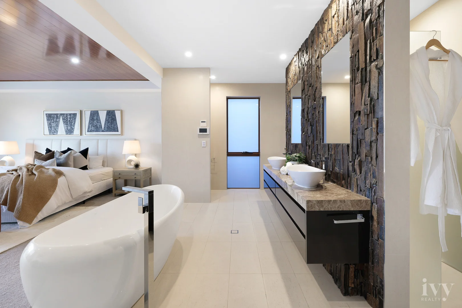 Additional image 19 of 7 Royal Albert Crescent, Sovereign Islands QLD 4216