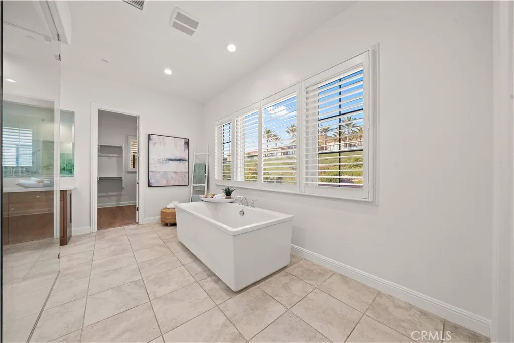 Additional image 123 of 221 Clear Fls, Irvine, CA 92602