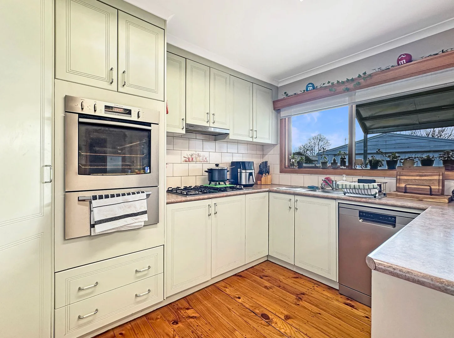 Additional image 2 of 35 Powlett Street, Carisbrook VIC 3464