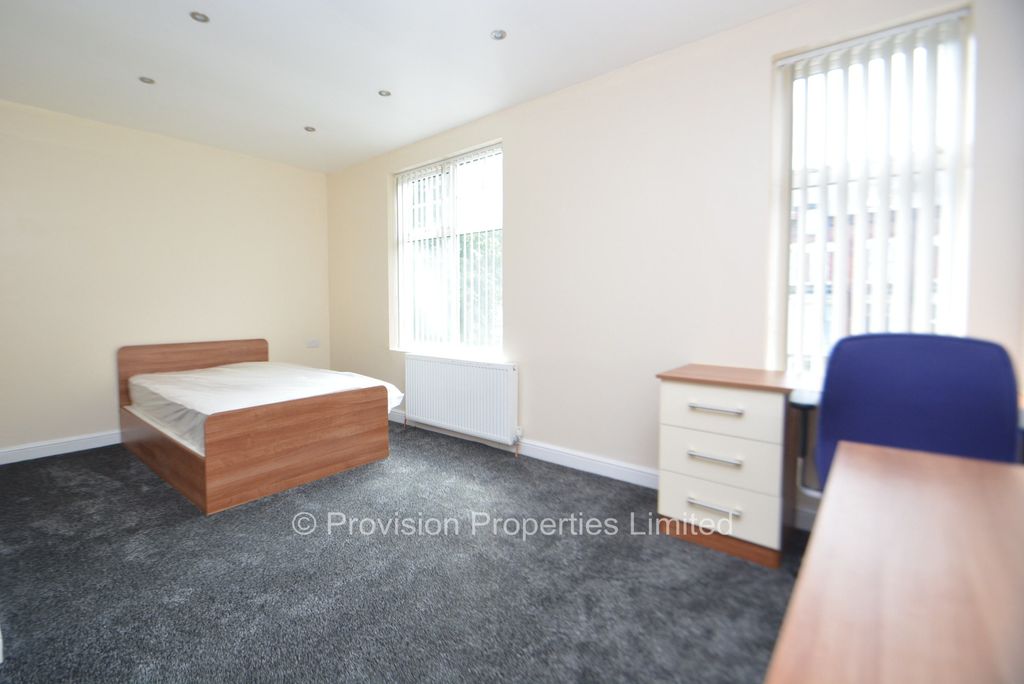 Additional image 9 of 8 bed semi-detached house to rentSt Michaels Villas, Headingley, Leeds LS6