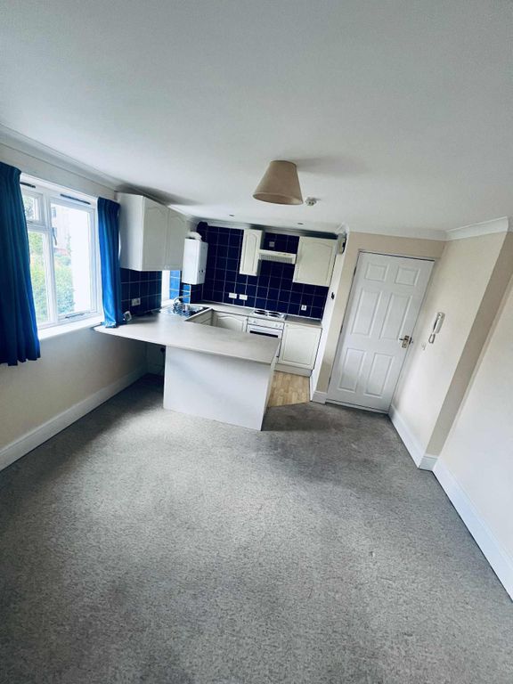 Additional image 7 of 1 bed flat to rentFlat 3, 4 Eleanor Street, Grimsby DN32