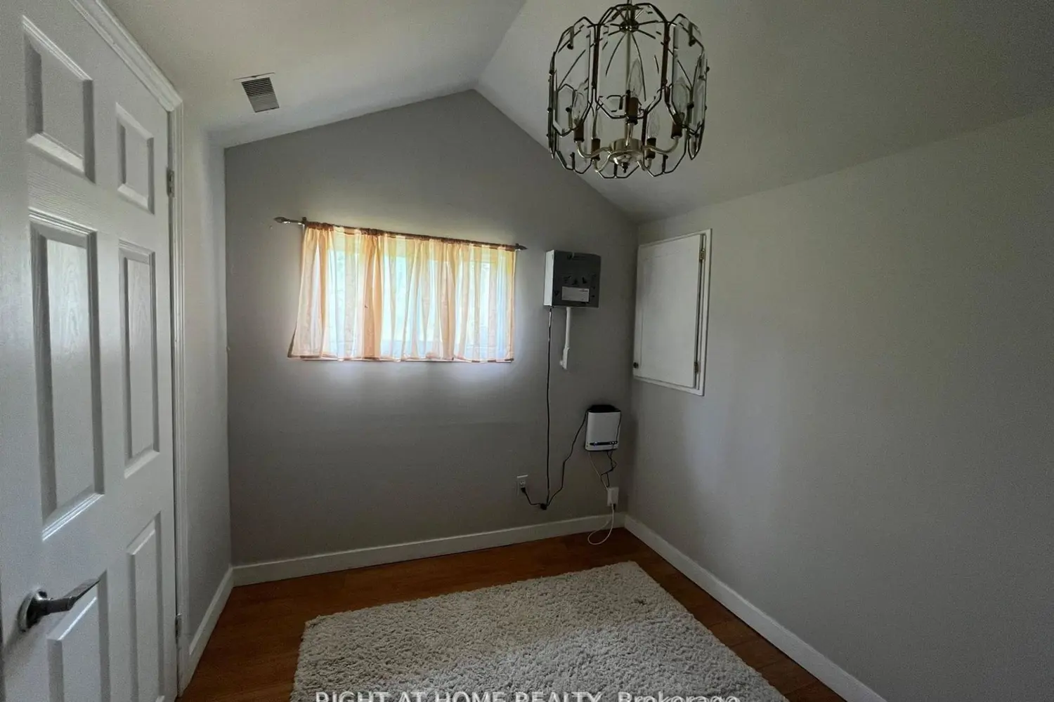 Additional image 12 of 34 Broadview Street