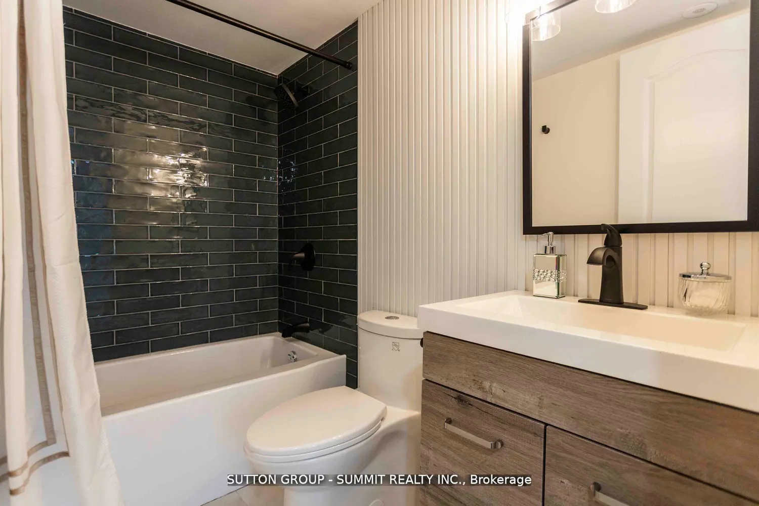 Additional image 7 of 12 Douro Street 421
