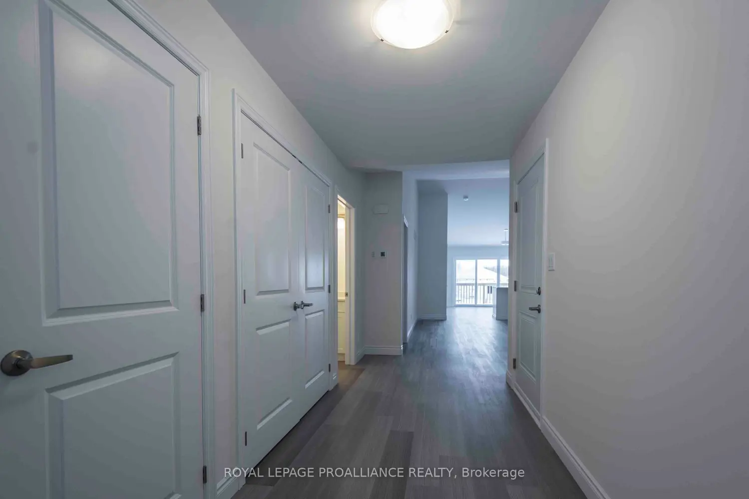 121 Farrington Crescent photo 3