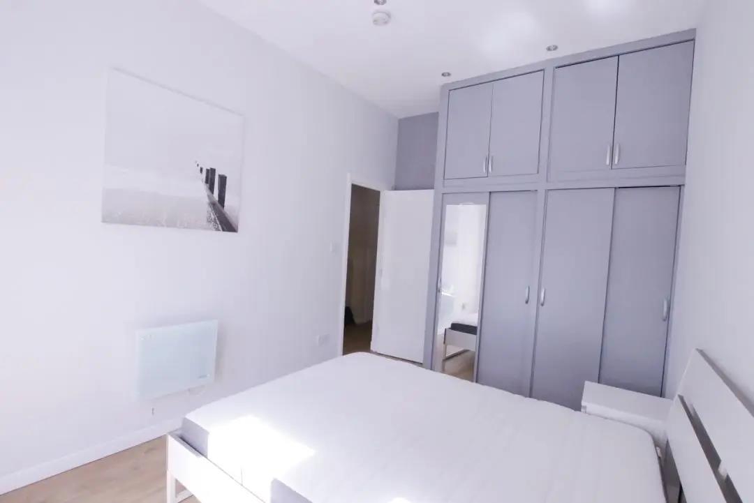 Additional image 5 of 2 Bed Flat, Argyle Street, G3, N1 7GU