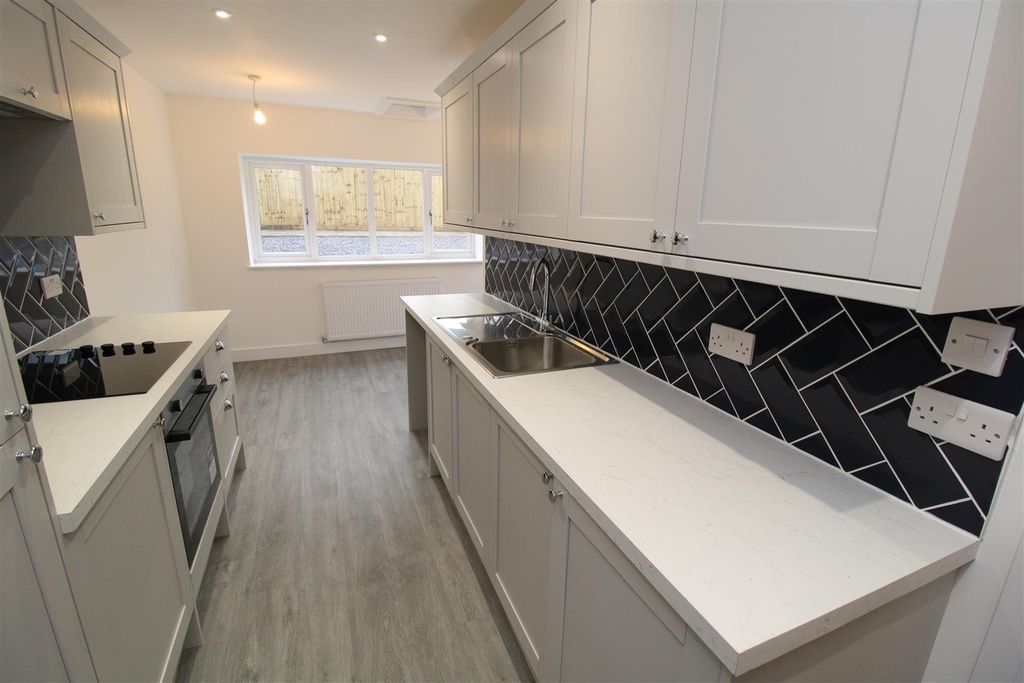 Additional image 8 of 2 bed property to rentPoplar Street, Troedyrhiw, Merthyr Tydfil CF48