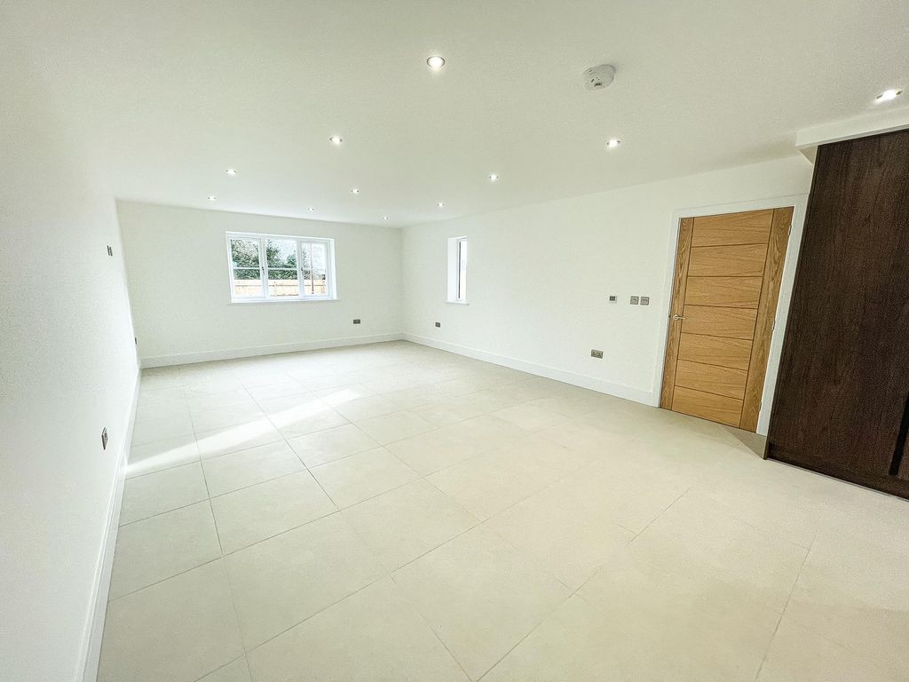Additional image 5 of 4 bed detached house to rentWath Lane, South Hykeham, Lincoln LN6