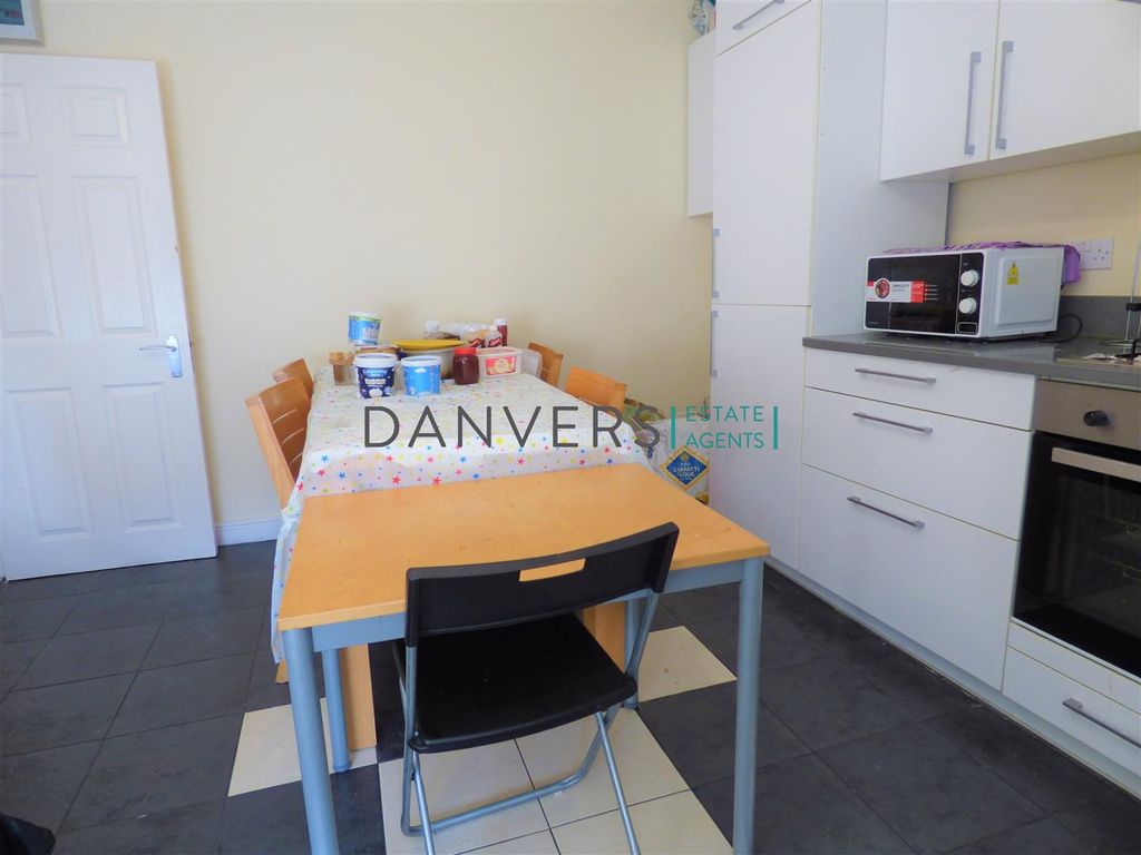 Additional image 2 of 4 bed flat to rentNoel Street, Leicester LE3