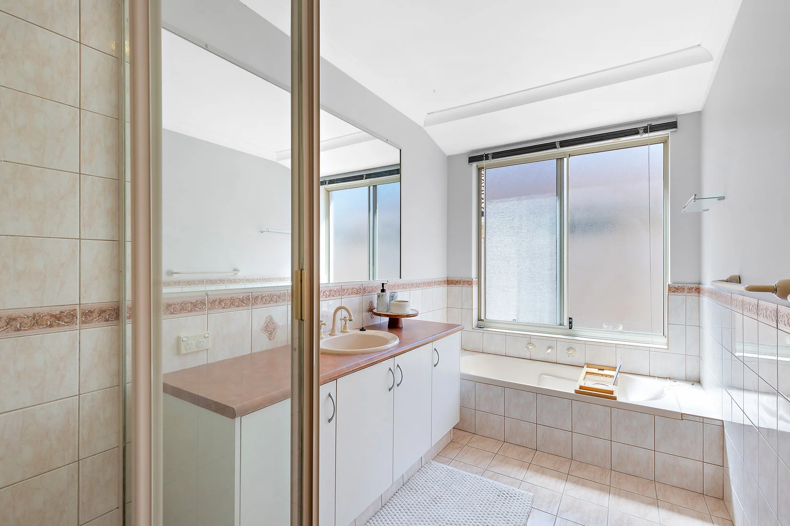 Additional image 25 of 18 Pelham Gardens, Canning Vale WA 6155